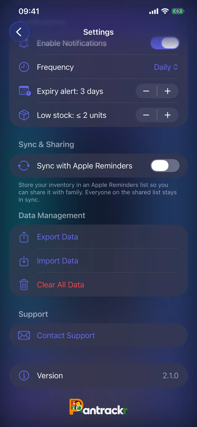 Pantrackr notification settings for expiration and low-stock alerts and Apple Reminders sync